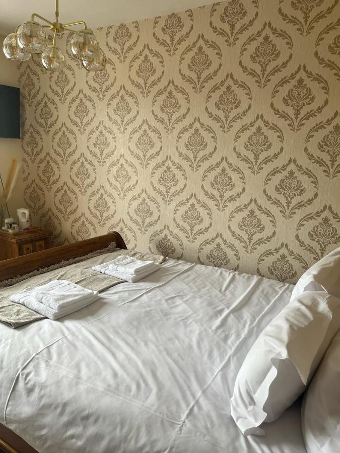 The Lion Hotel Llansantffraid-ym-Mechain 外观 照片