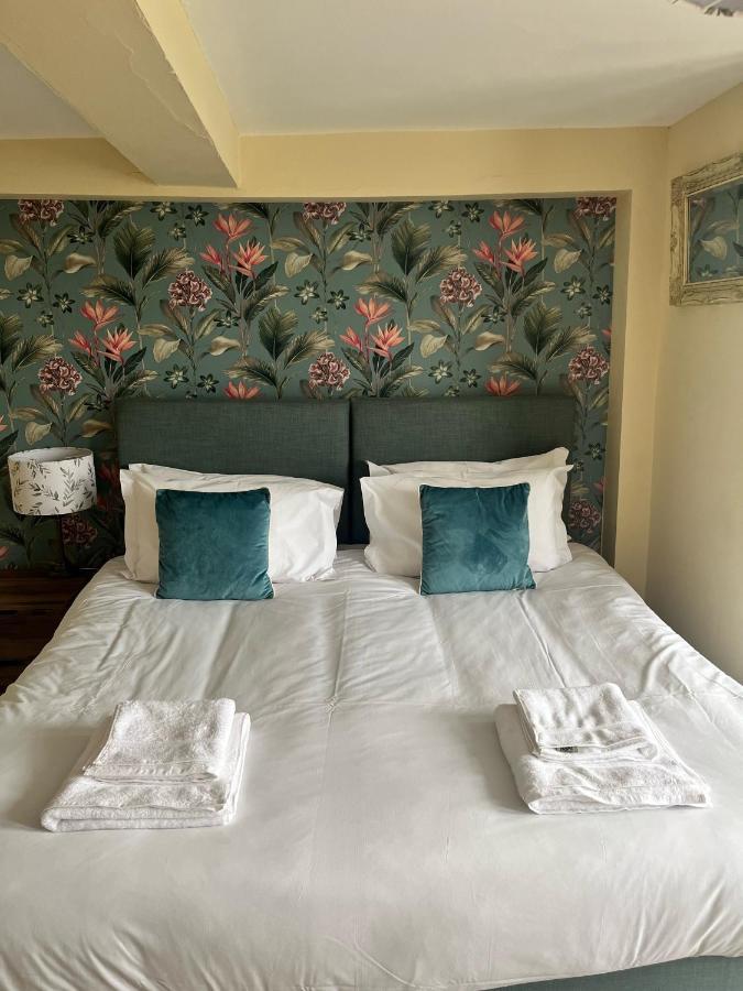 The Lion Hotel Llansantffraid-ym-Mechain 外观 照片