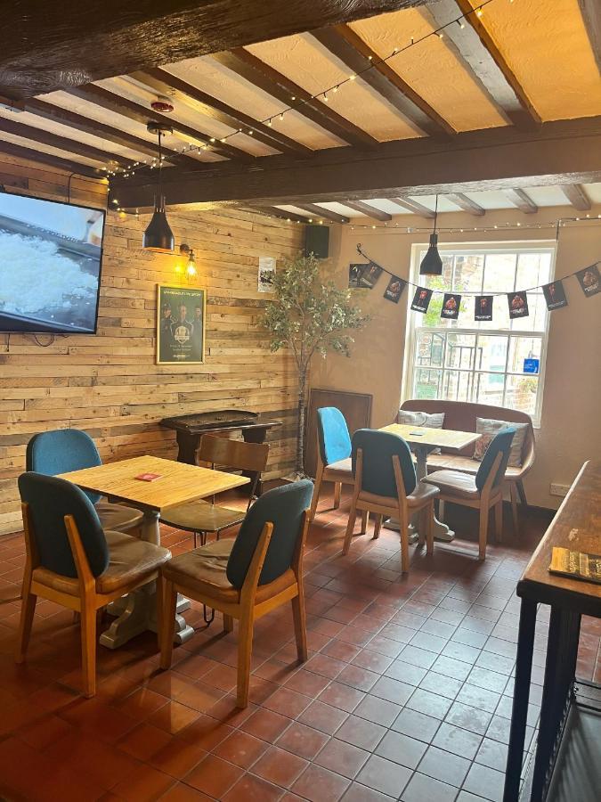The Lion Hotel Llansantffraid-ym-Mechain 外观 照片